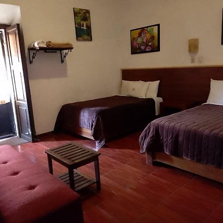 Hotel Colonial Morelia Bagian luar foto