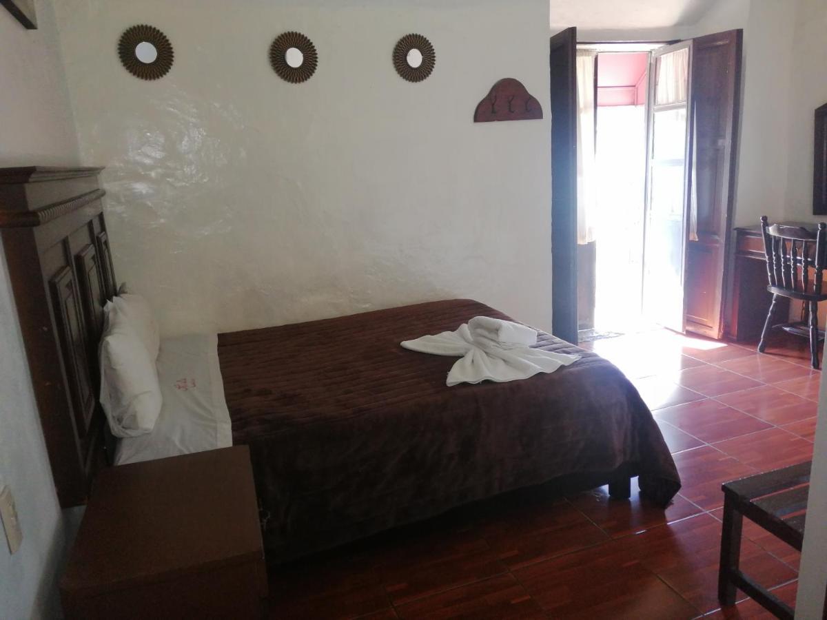 Hotel Colonial Morelia Bagian luar foto