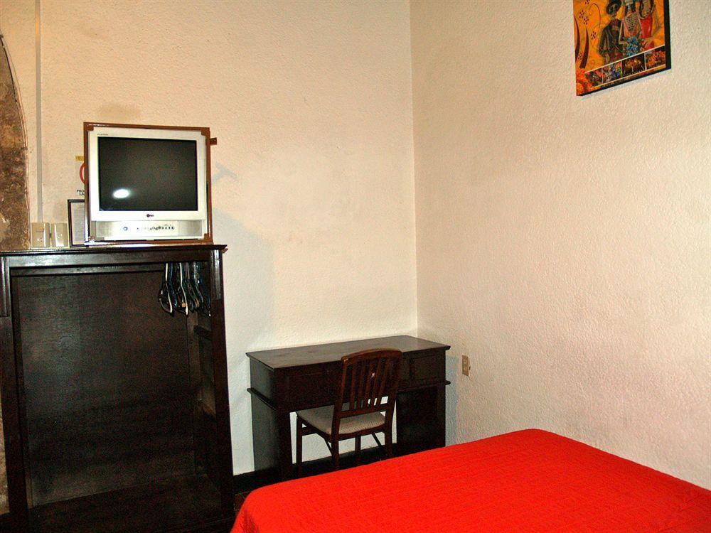 Hotel Colonial Morelia Bagian luar foto